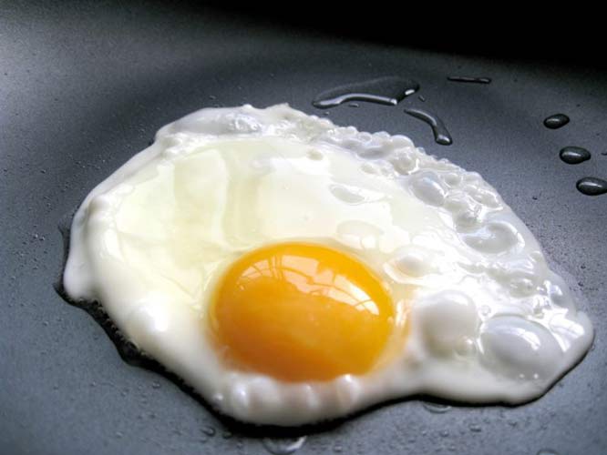Como fritar um ovo de forma saudável sem gordura 5 (3)