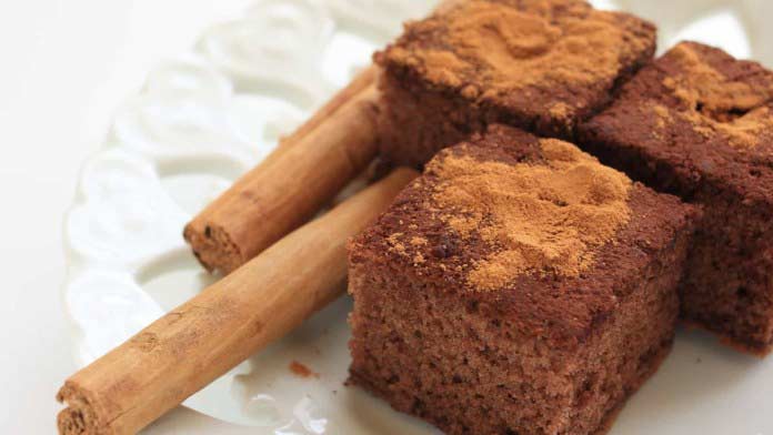 Bolo de mel e canela. De comer e chorar por mais! 4.2 (12)