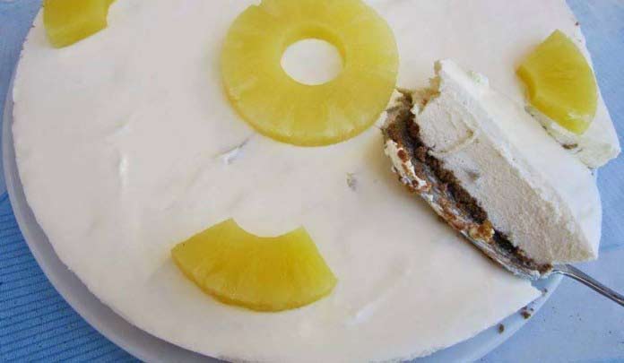 Sobremesa de ananás com leite condensado. Fresca e boa 4.6 (19)