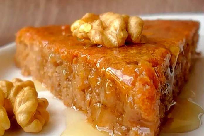 Bolo de noz molhadinho. De ficar com água na boca! 4.2 (74)