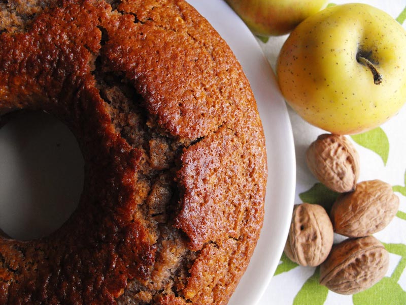 Bolo de mel com maçã e nozes 3.7 (18)