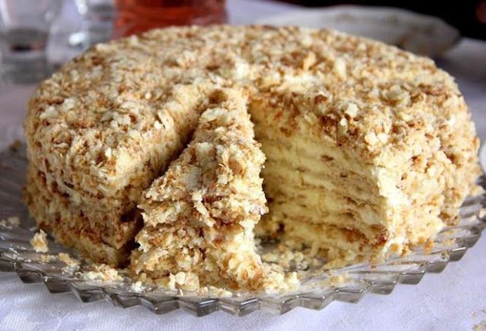 Bolo de Bolacha cremoso de apenas 4 ingredientes 4.1 (40)