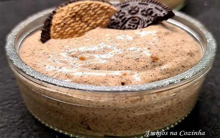 Mousse de Oreo maravilhosa com apenas 3 ingredientes 4.2 (127)